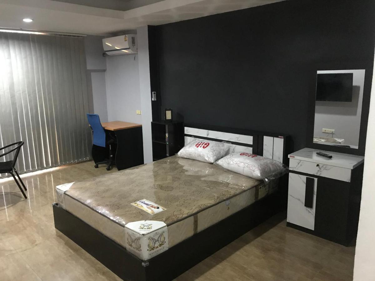 Old Town Hotel Bãi biển Jomtien Ngoại thất bức ảnh